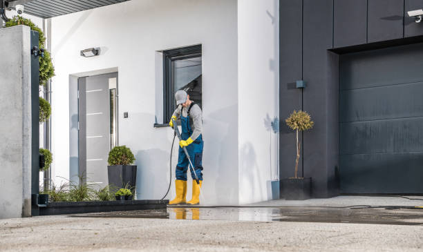 Best Pool Deck Cleaning  in Franklin Park, NJ
